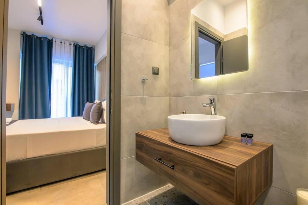 Luxury Central Apartment 4,1 Larissa Exterior photo